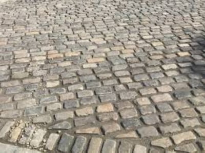 Nottingham Paving and Patio Contractors Laying Cobblestones in Nottingham
